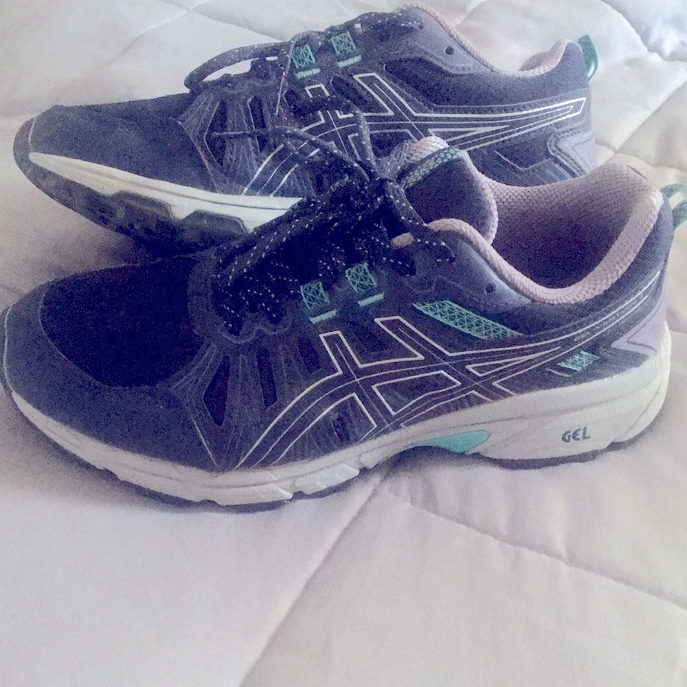 ASICS Gel shoes Size 7 EUC!
